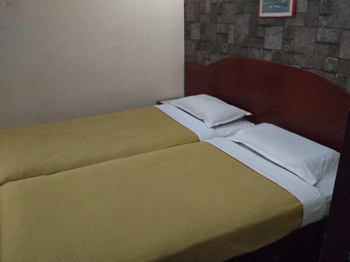Hotel Rukmini Alwaye Екстер'єр фото