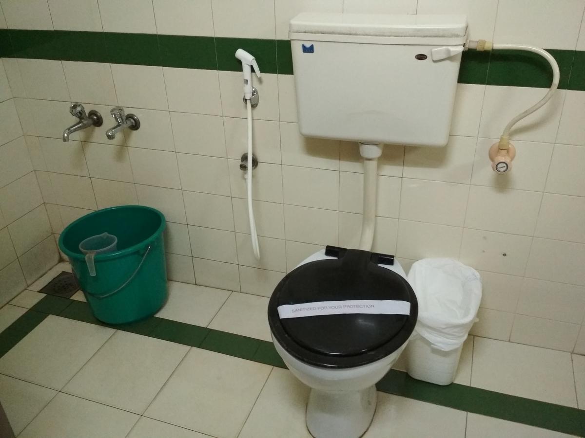 Hotel Rukmini Alwaye Екстер'єр фото